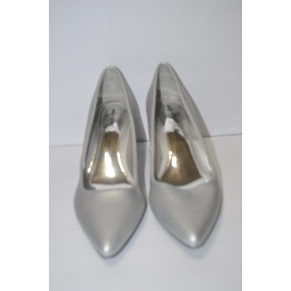 Easy Street Silver Pointed Toe Kitten Heel‎ Pumps Dance Flex Dress Shoes Womens